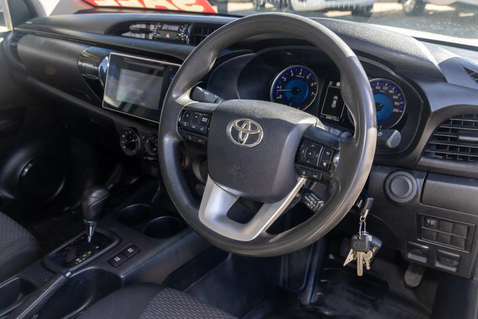 2019 Toyota Hilux Gallery Image 7