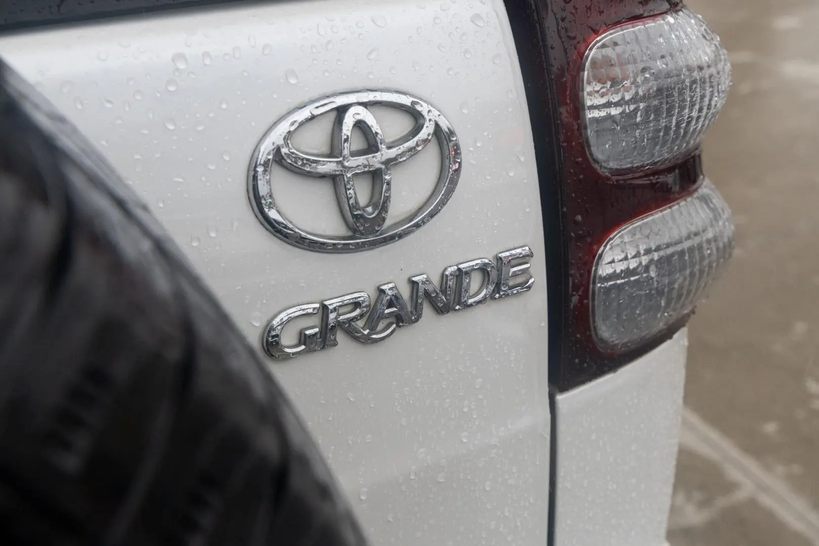 2004 Toyota Landcruiser Prado Gallery Image 23