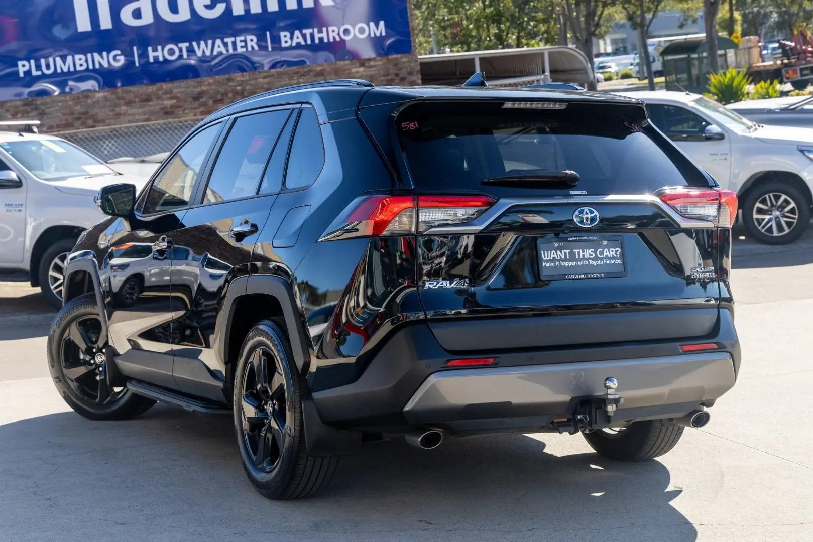 2019 Toyota RAV4 Gallery Image 2
