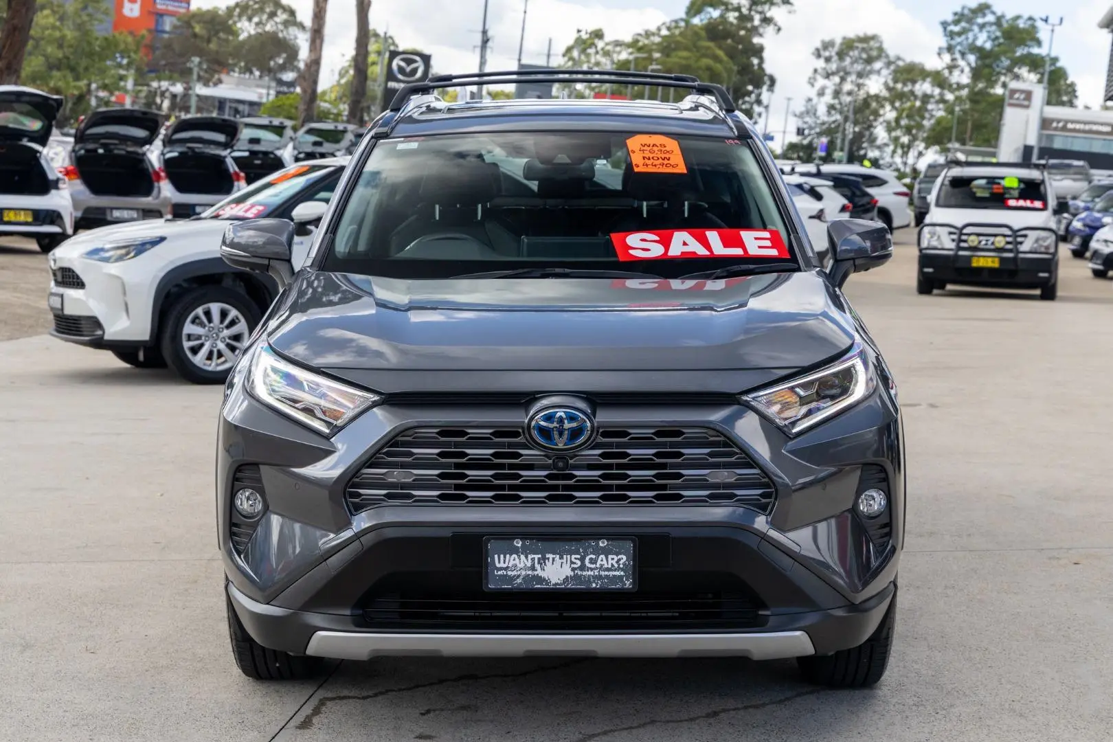 2020 Toyota RAV4 Gallery Image 4