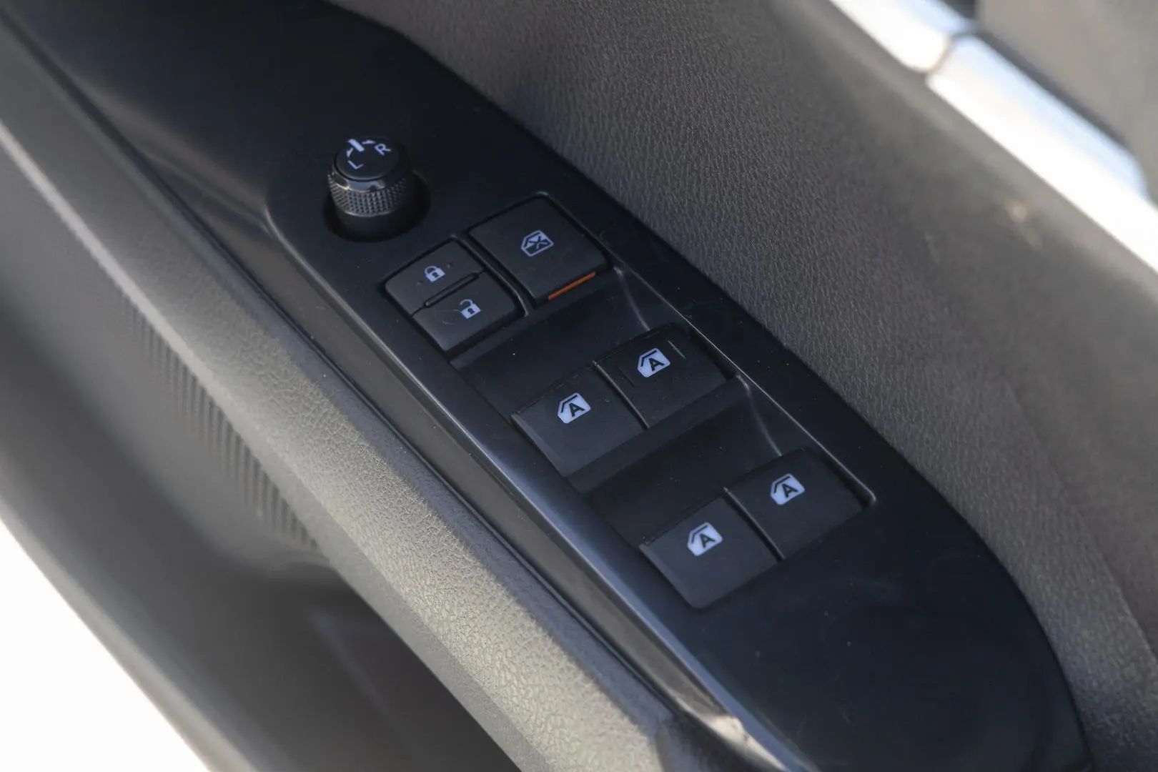 2020 Toyota Camry Gallery Image 19