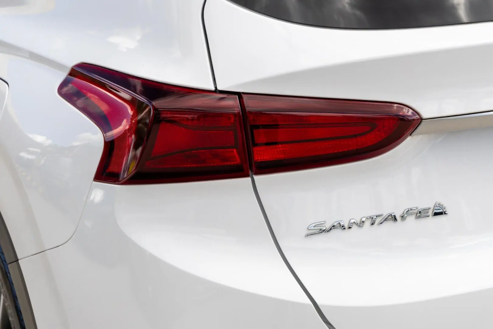 2020 Hyundai Santa Fe Gallery Image 21