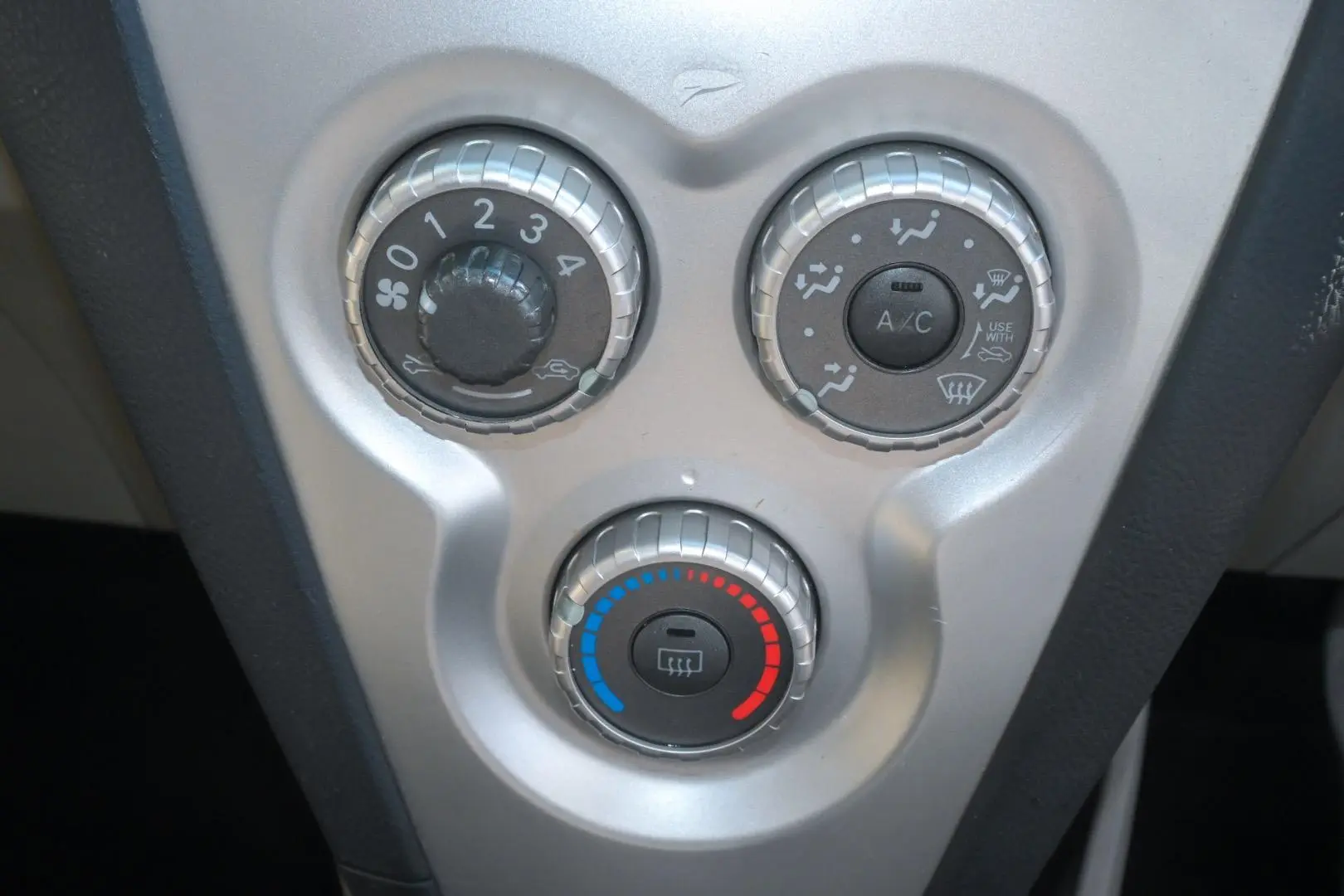 2007 Toyota Yaris Gallery Image 13