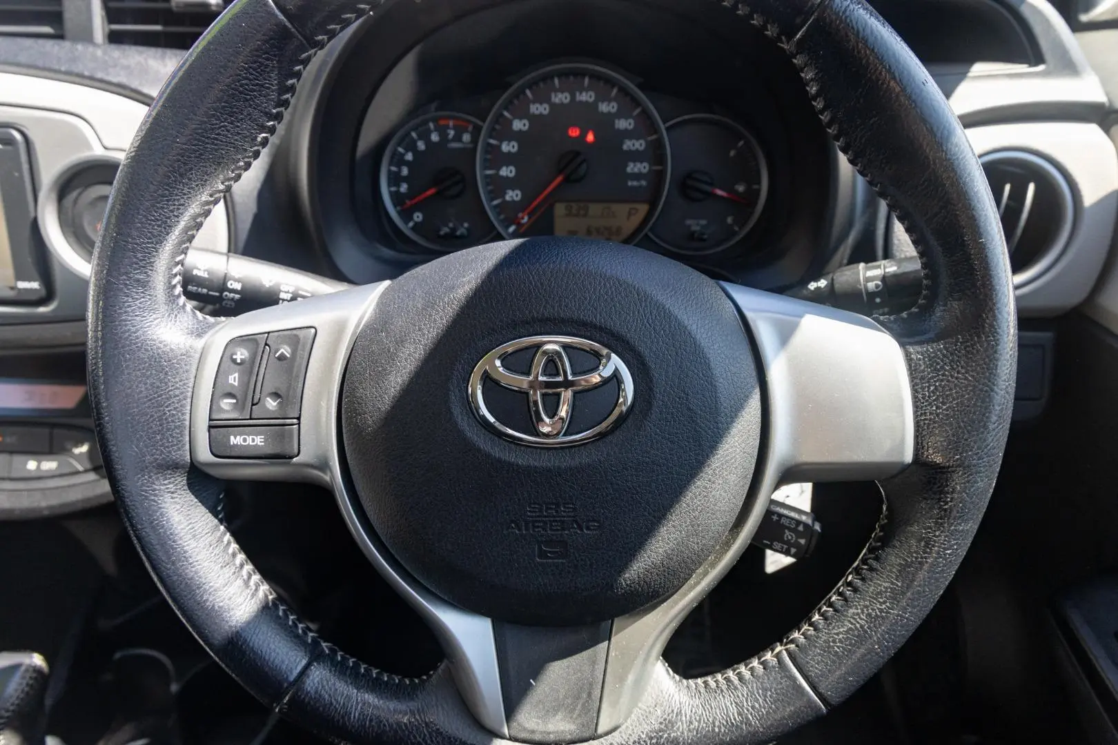 2012 Toyota Yaris Gallery Image 10
