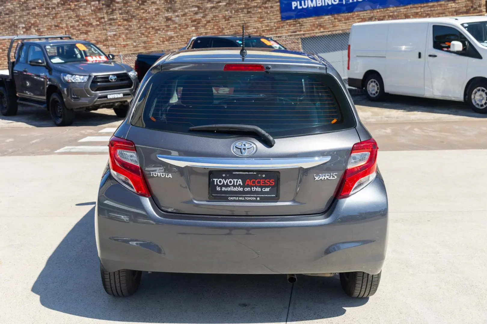 2014 Toyota Yaris Gallery Image 5