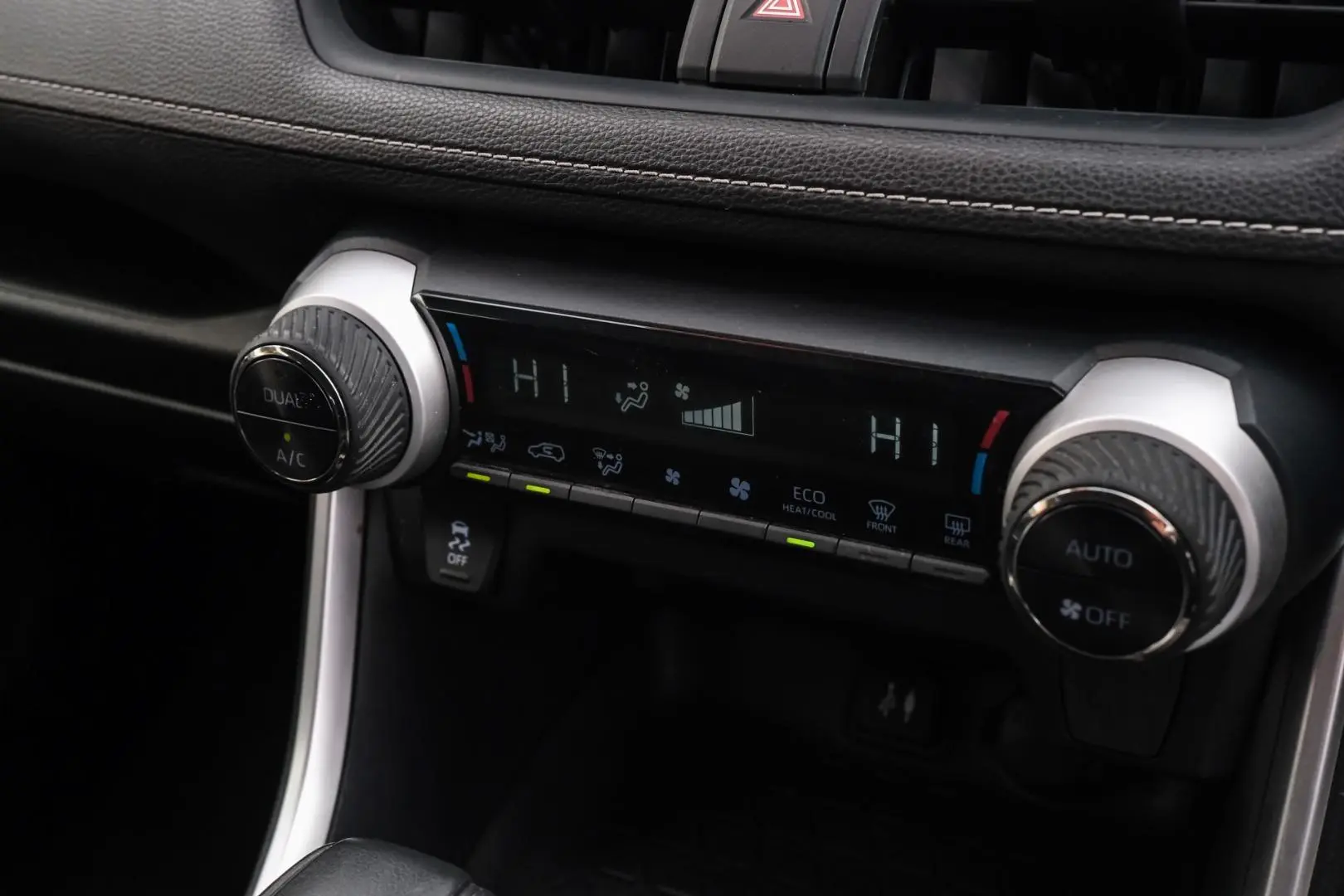 2019 Toyota RAV4 Gallery Image 13