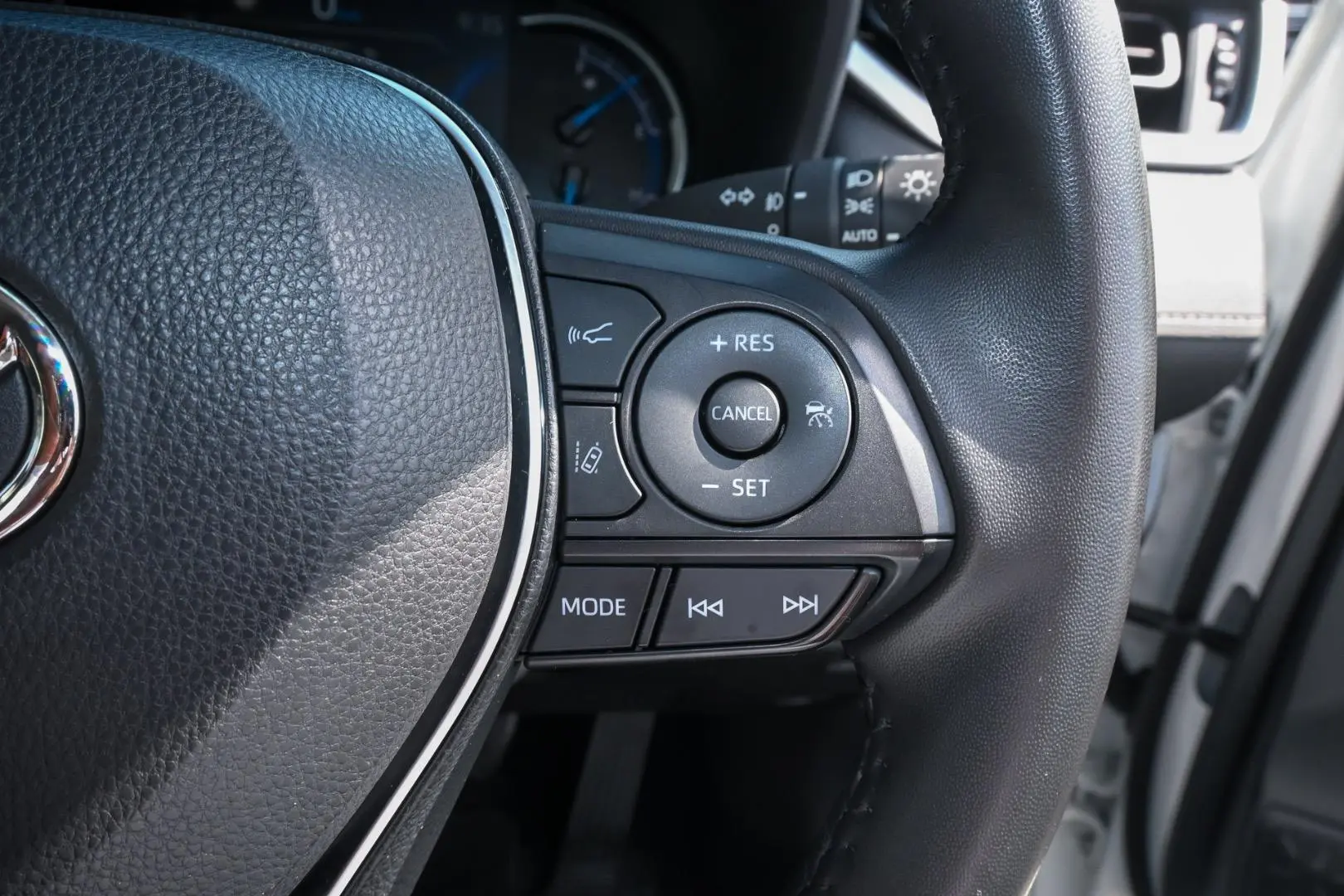 2022 Toyota RAV4 Gallery Image 13