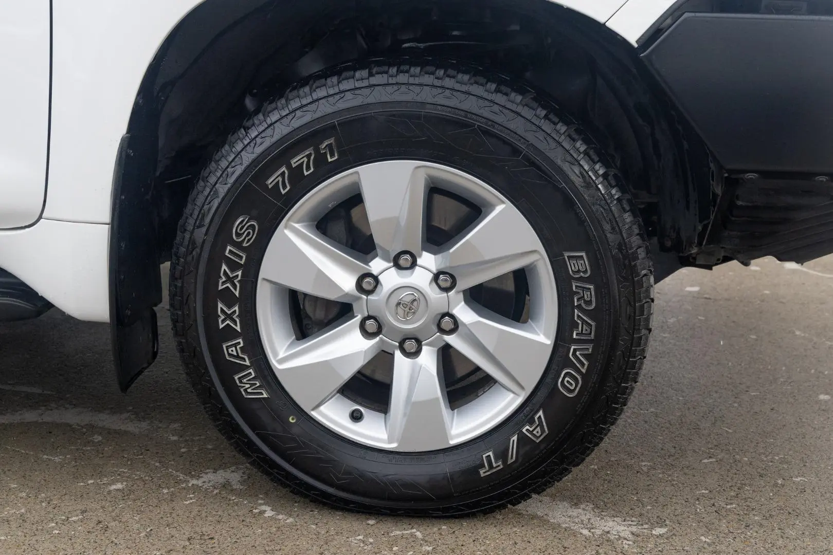 2021 Toyota Landcruiser Prado Gallery Image 22