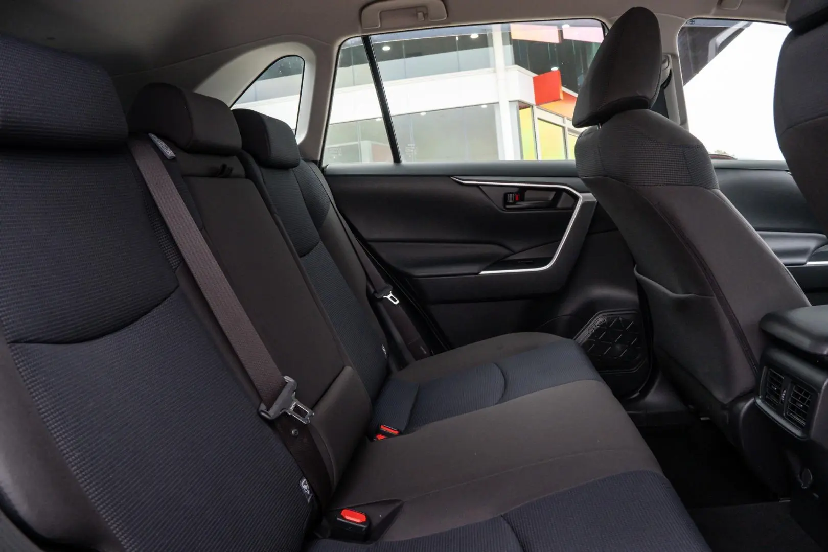 2020 Toyota RAV4 Gallery Image 9