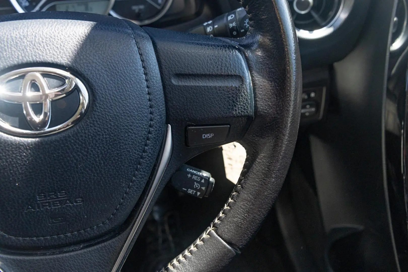 2015 Toyota Corolla Gallery Image 12
