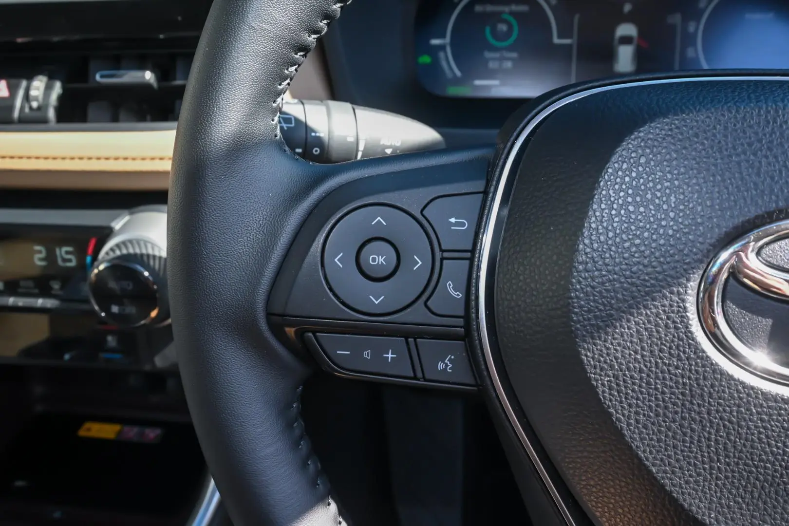 2025 Toyota RAV4 Gallery Image 13