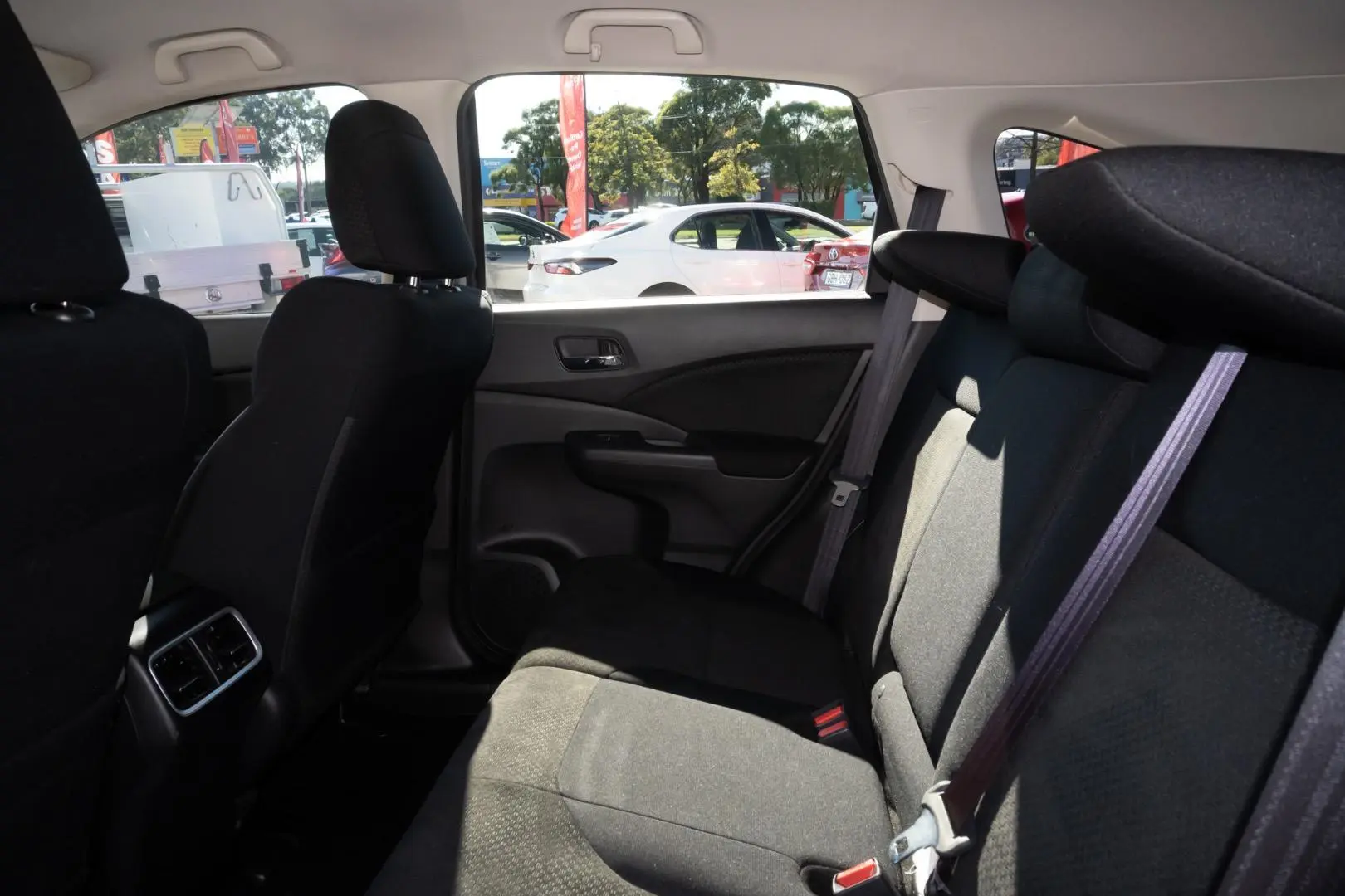 2016 Honda CR-V Gallery Image 8