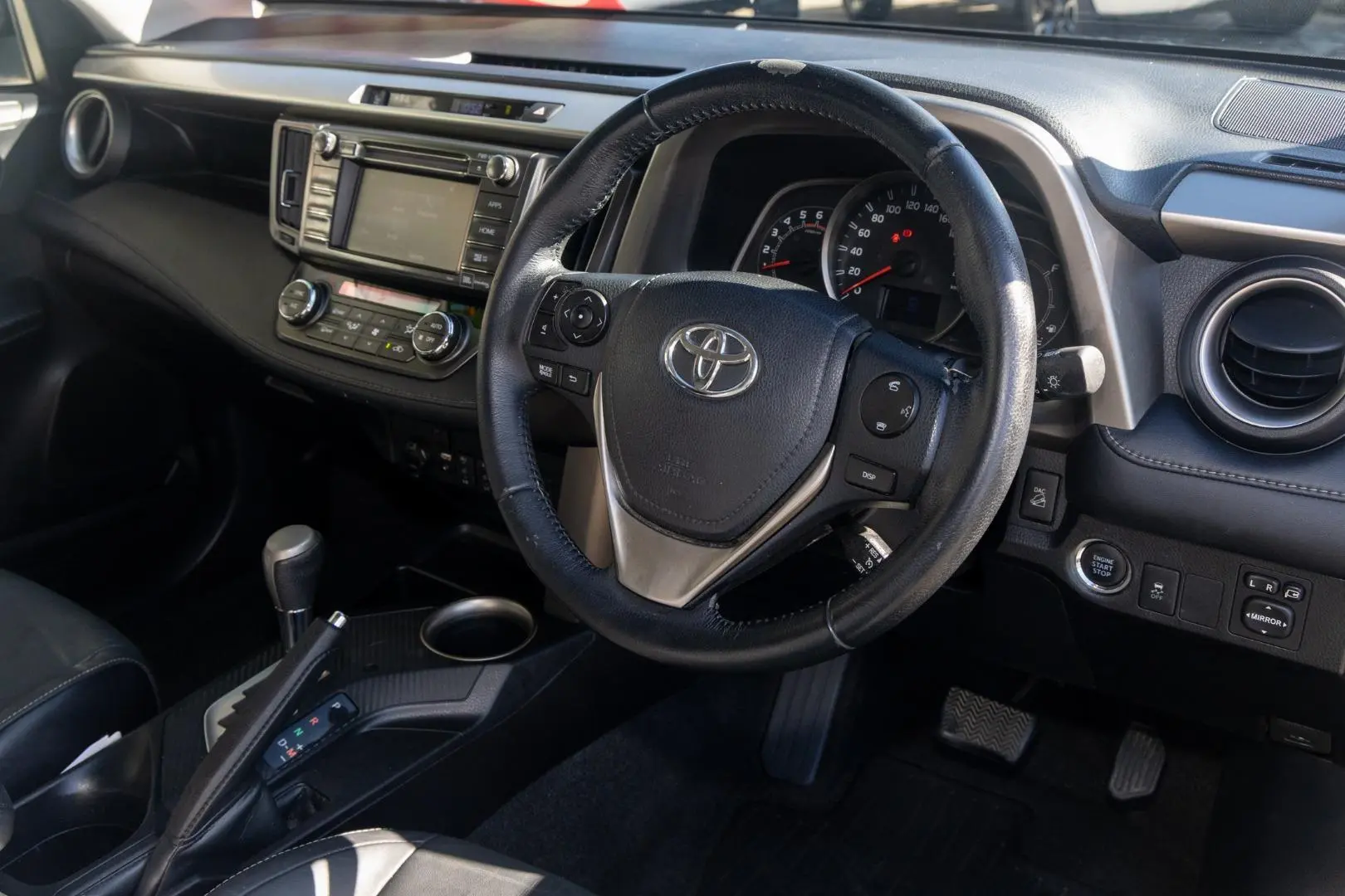 2014 Toyota RAV4 Gallery Image 7