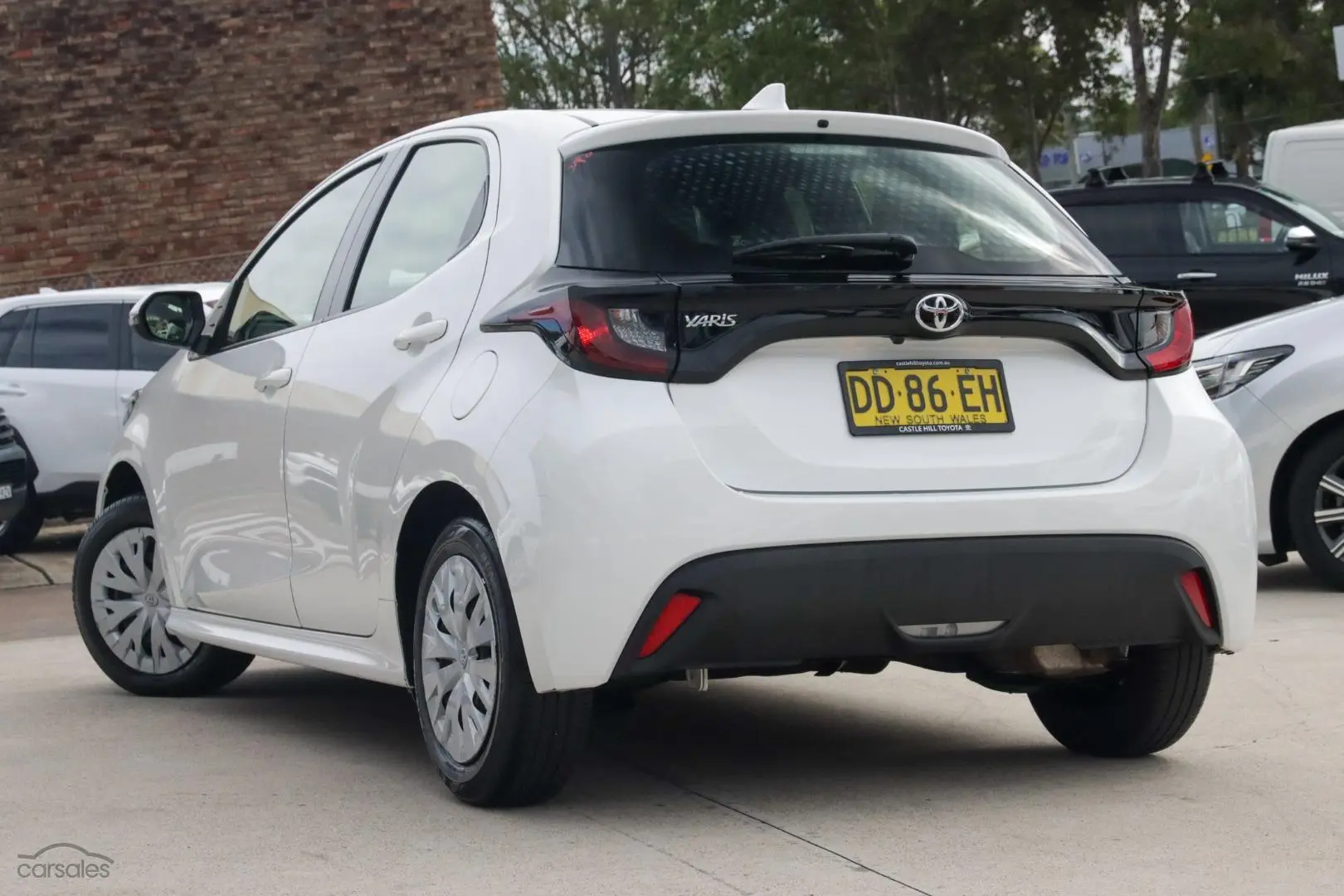2022 Toyota Yaris Image 2