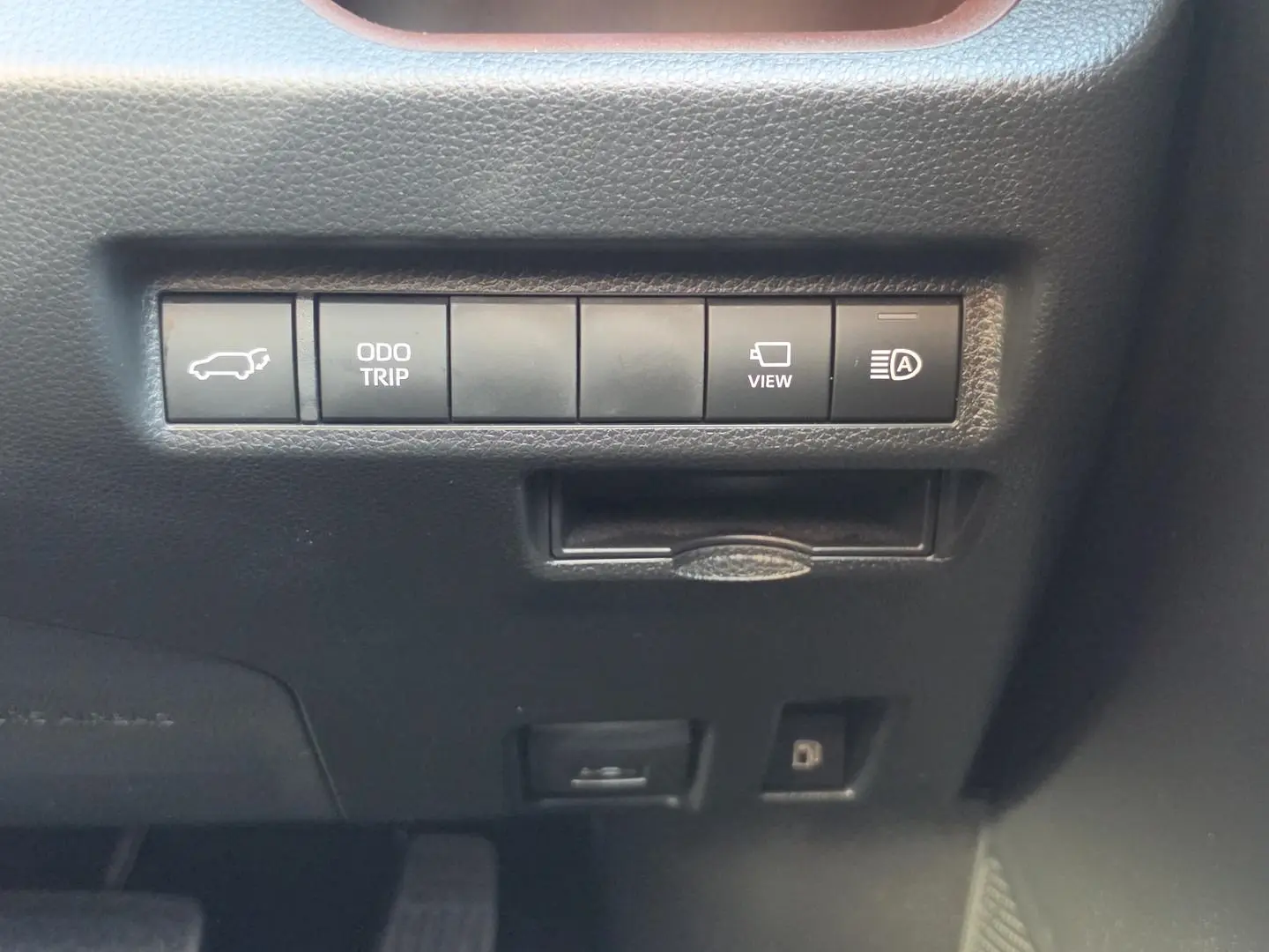 2024 Toyota RAV4 Gallery Image 30