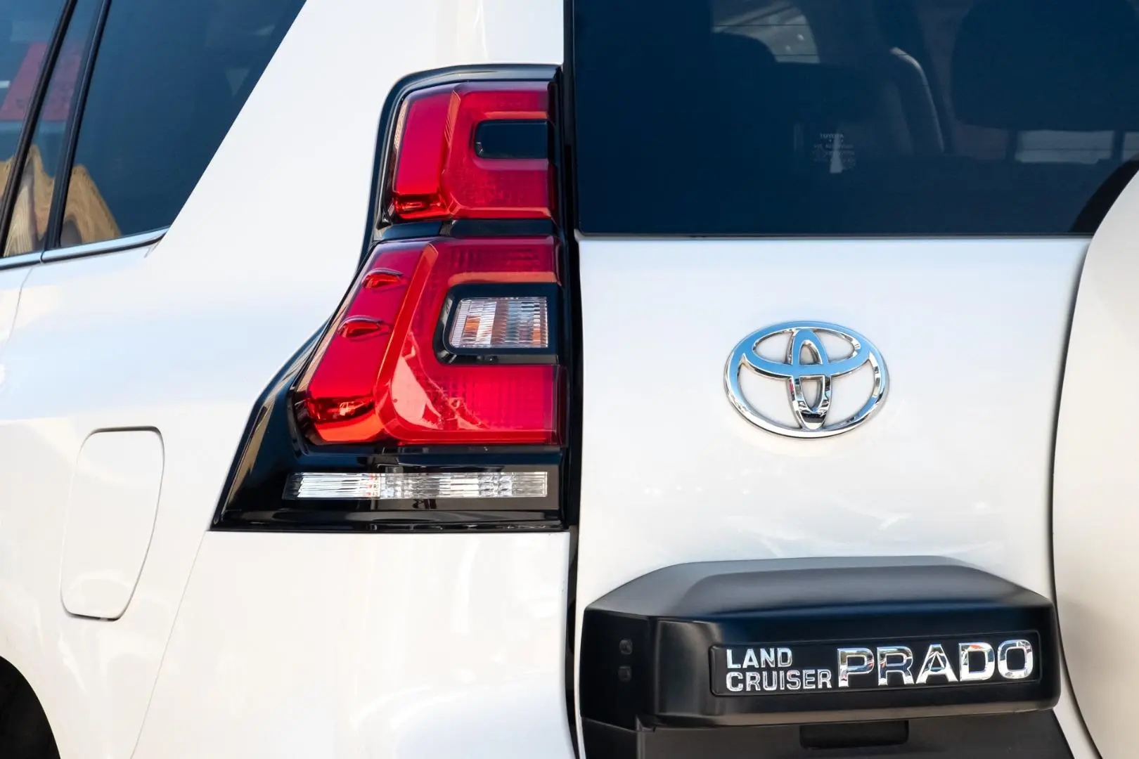 2021 Toyota Landcruiser Prado Gallery Image 20