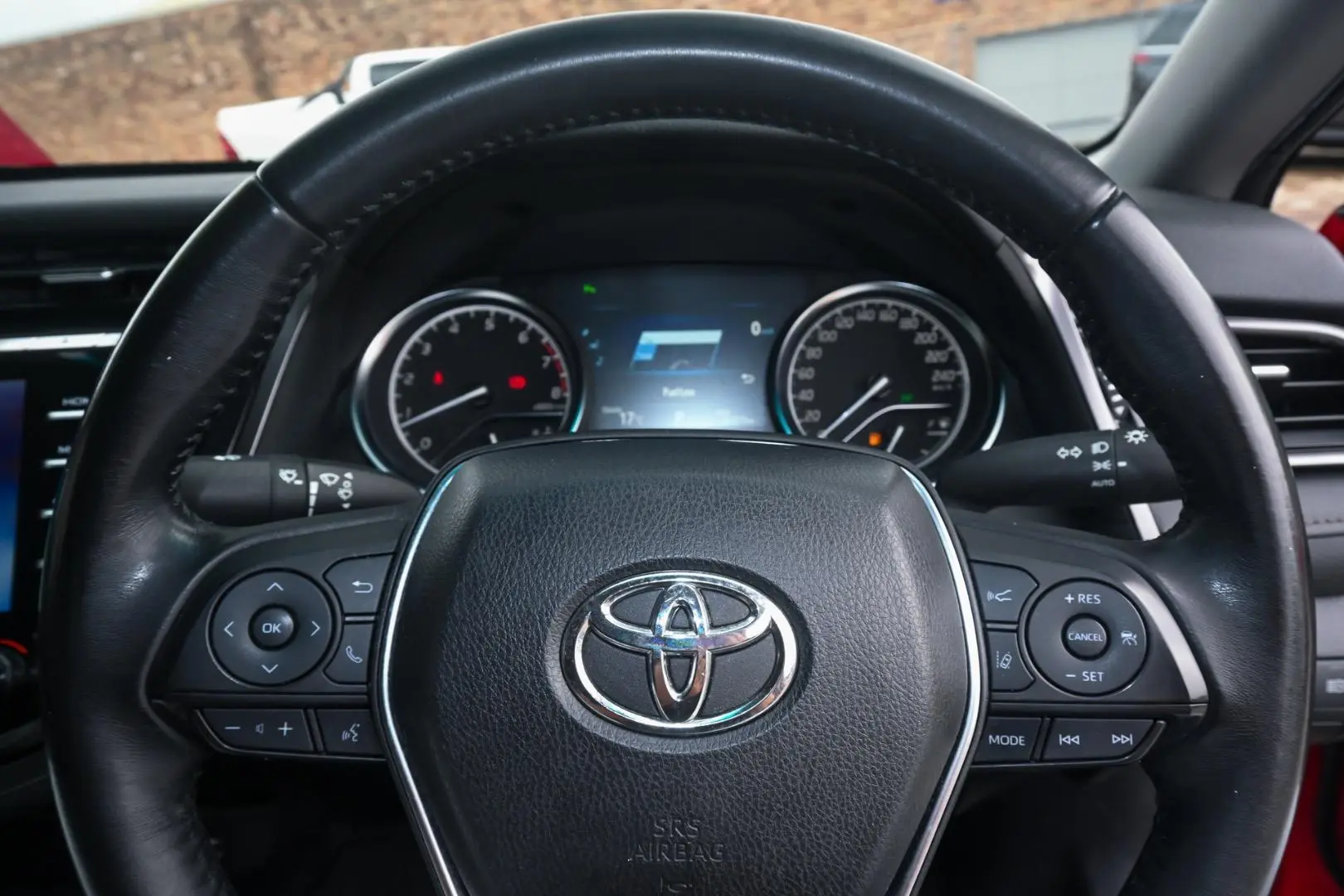 2019 Toyota Camry Gallery Image 11