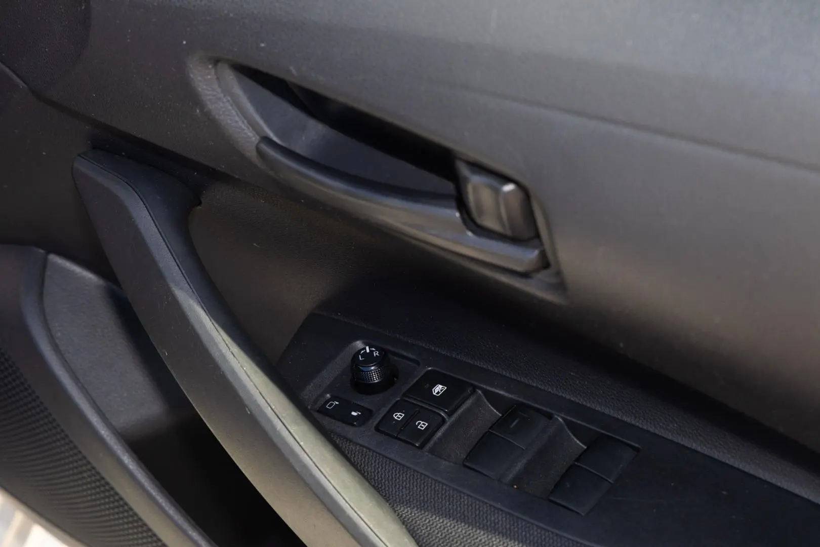 2019 Toyota Corolla Gallery Image 16