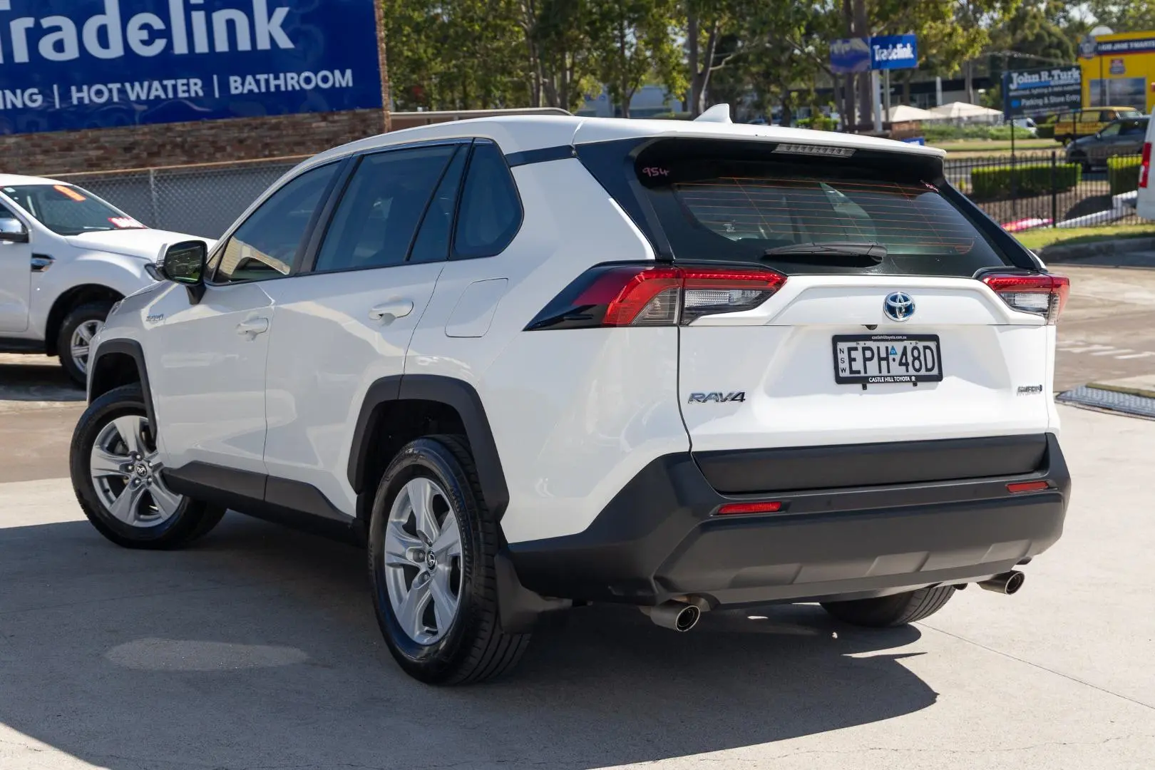 2021 Toyota RAV4 Gallery Image 2