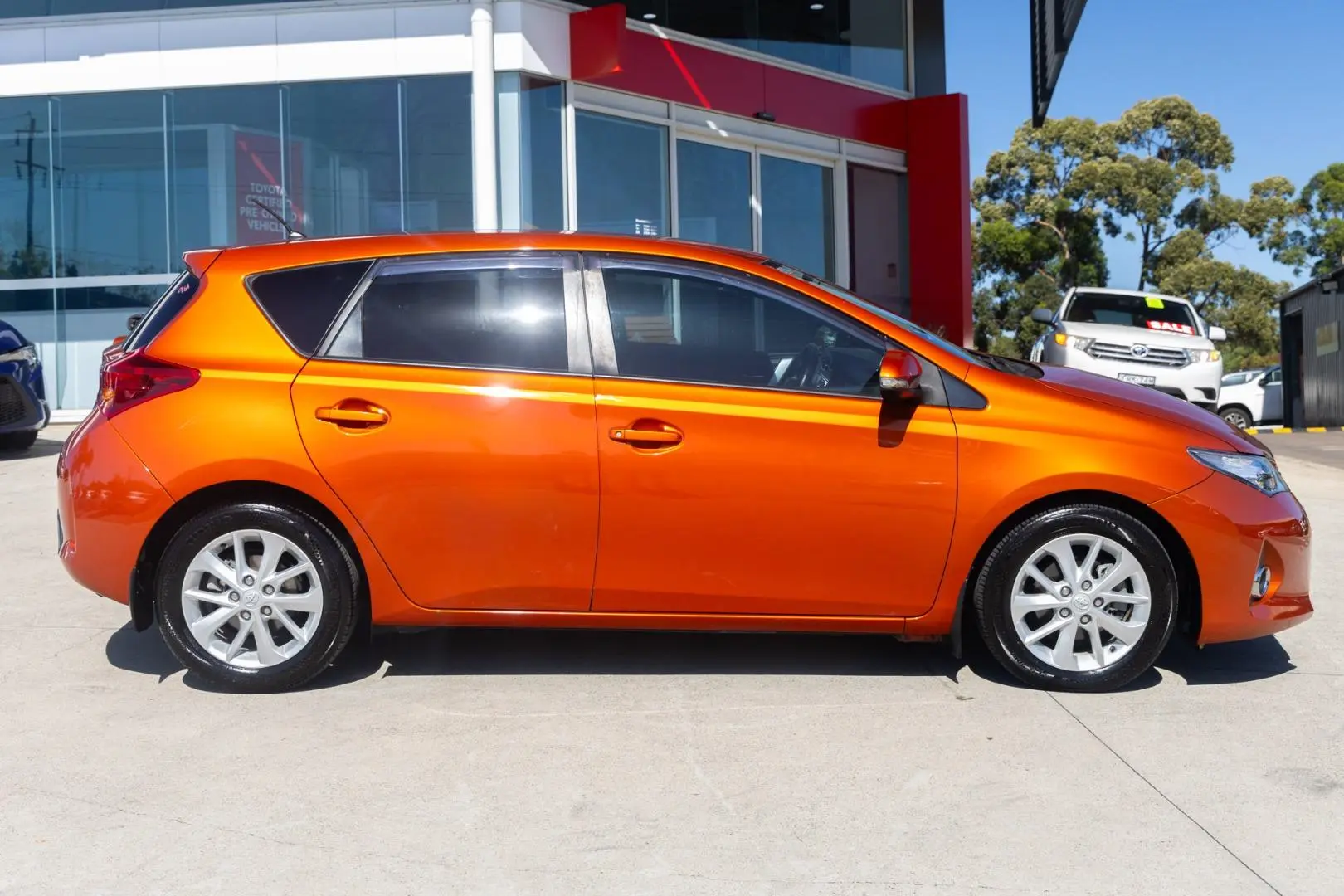 2014 Toyota Corolla Gallery Image 3