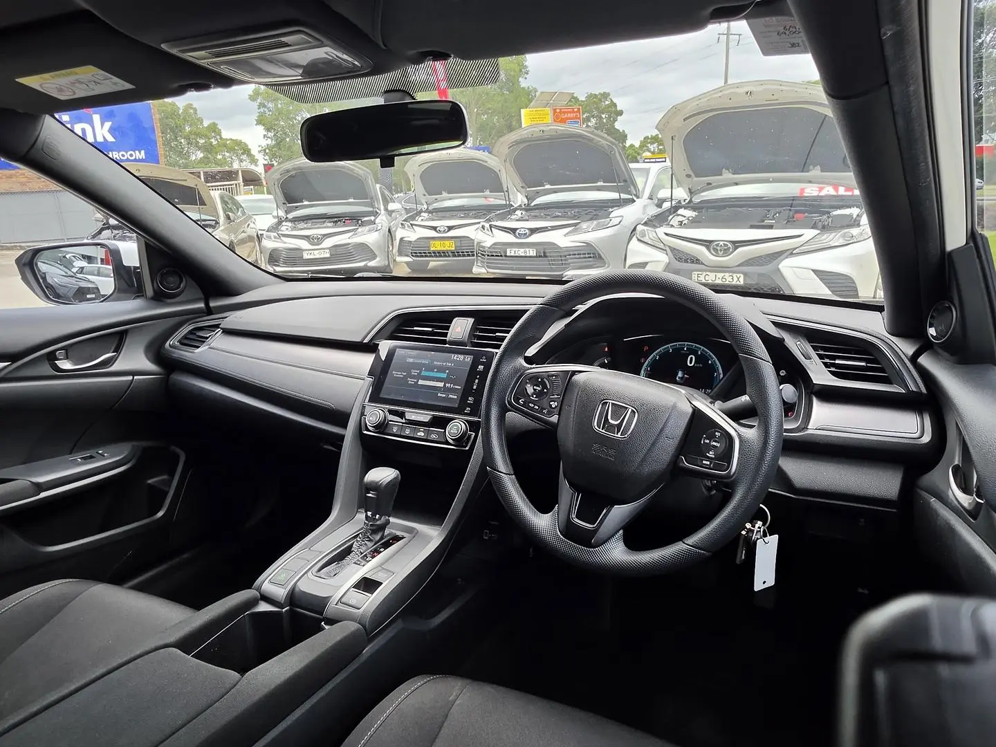 2017 Honda Civic Gallery Image 19