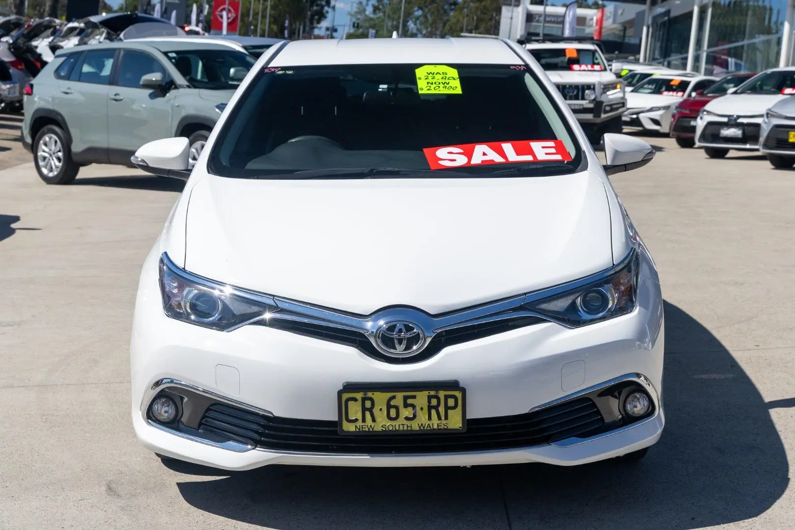 2018 Toyota Corolla Gallery Image 4