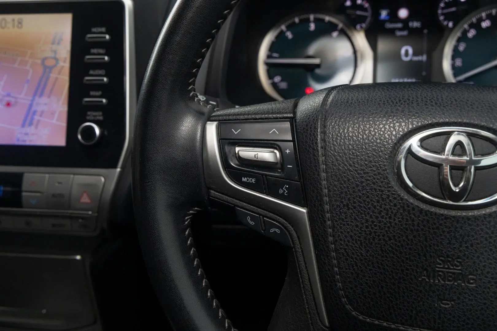 2021 Toyota Landcruiser Prado Gallery Image 11