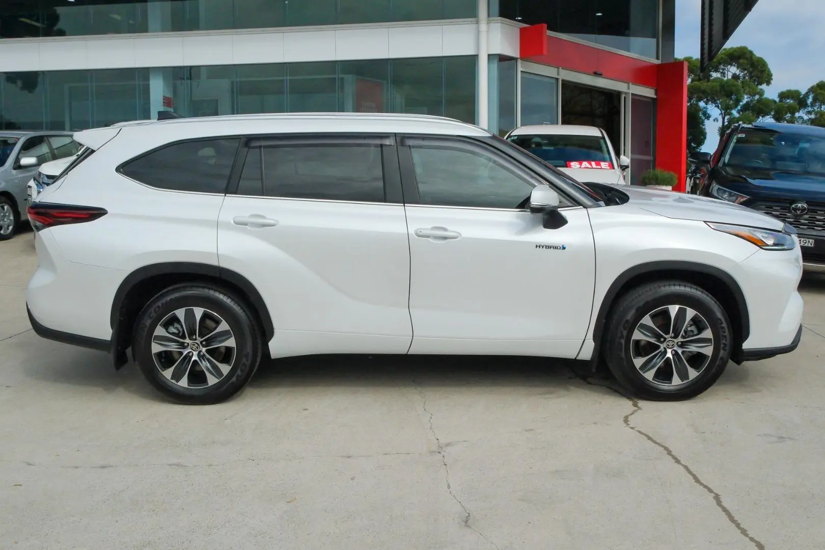 2025 Toyota Kluger Gallery Image 3