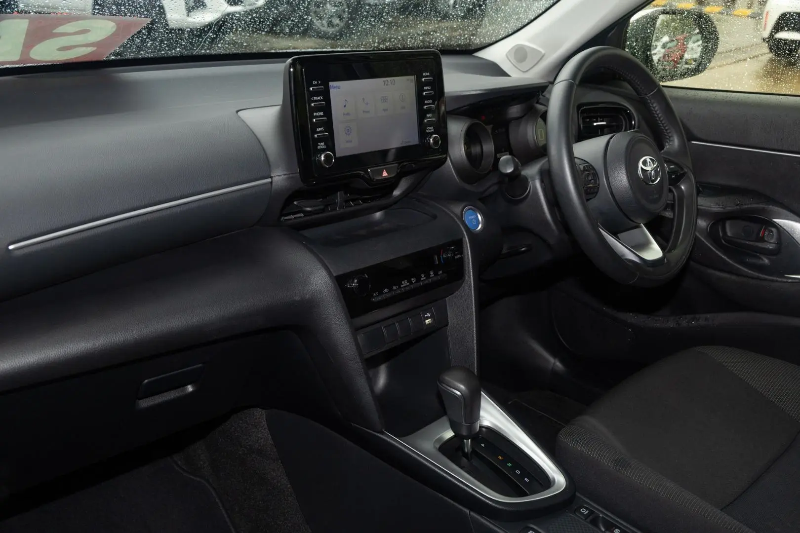 2023 Toyota Yaris Cross Gallery Image 8