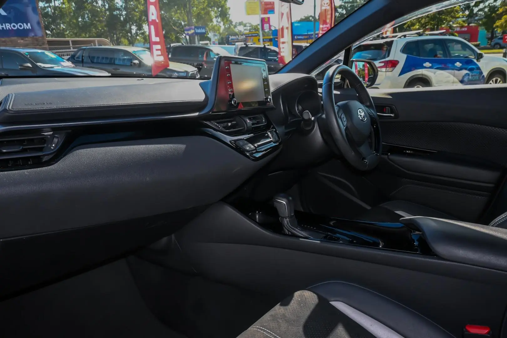 2021 Toyota C-HR Gallery Image 8