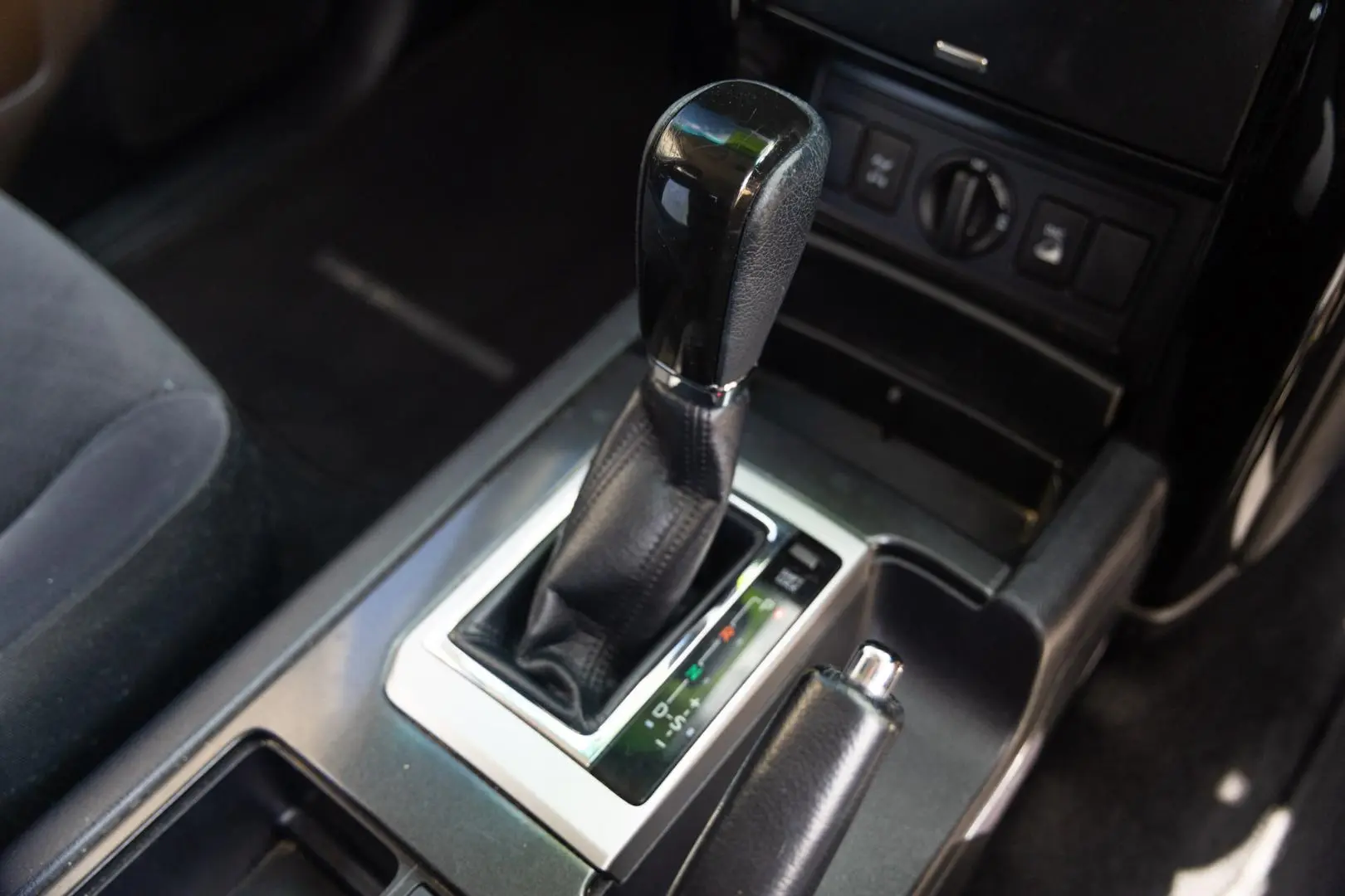 2017 Toyota Landcruiser Prado Gallery Image 10