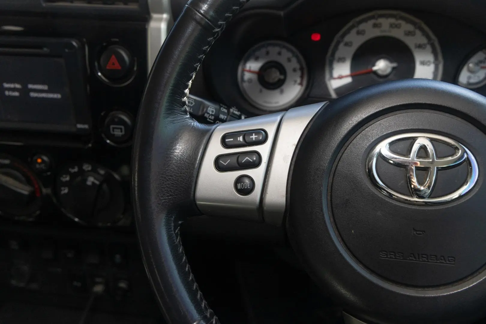 2016 Toyota FJ Cruiser Gallery Image 11