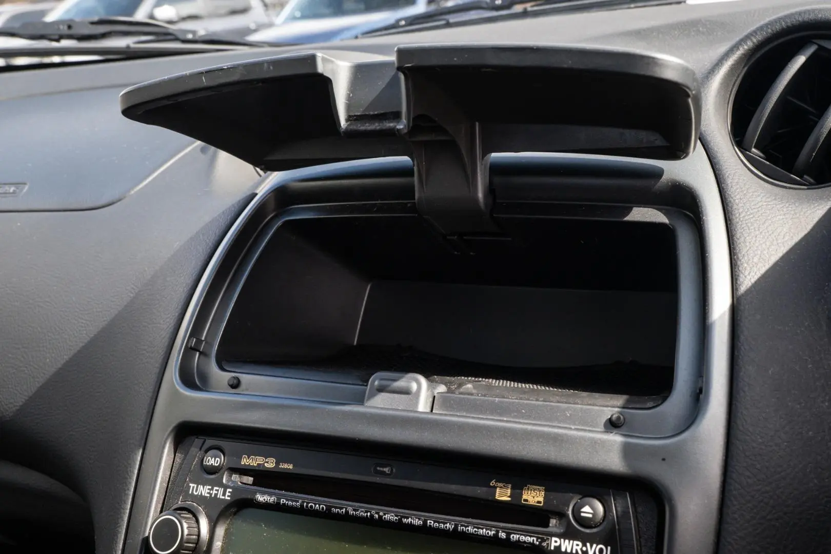 2005 Toyota Celica Gallery Image 14