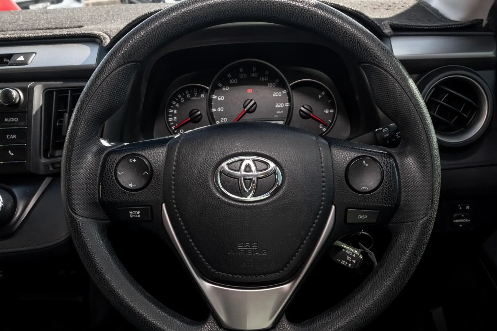 2016 Toyota RAV4 Gallery Image 10