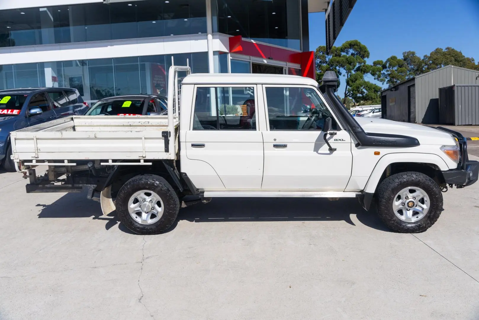 2016 Toyota Landcruiser Gallery Image 3