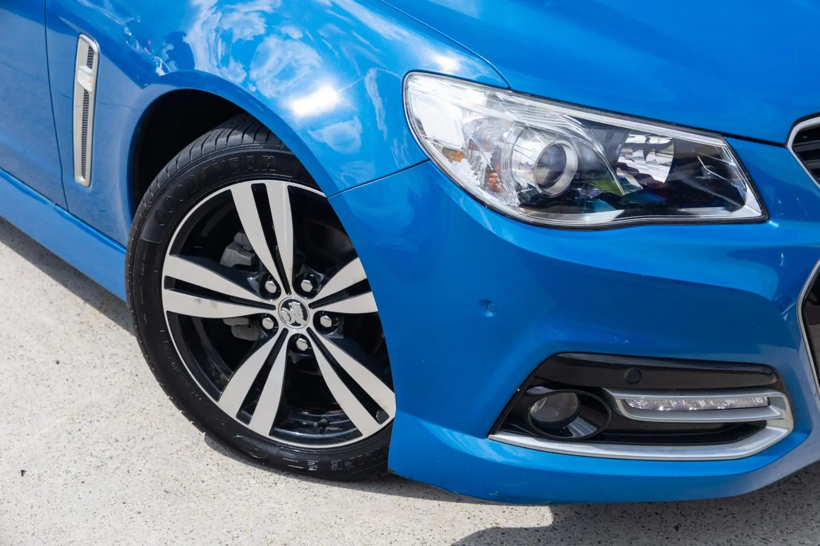 2015 Holden Commodore Gallery Image 6