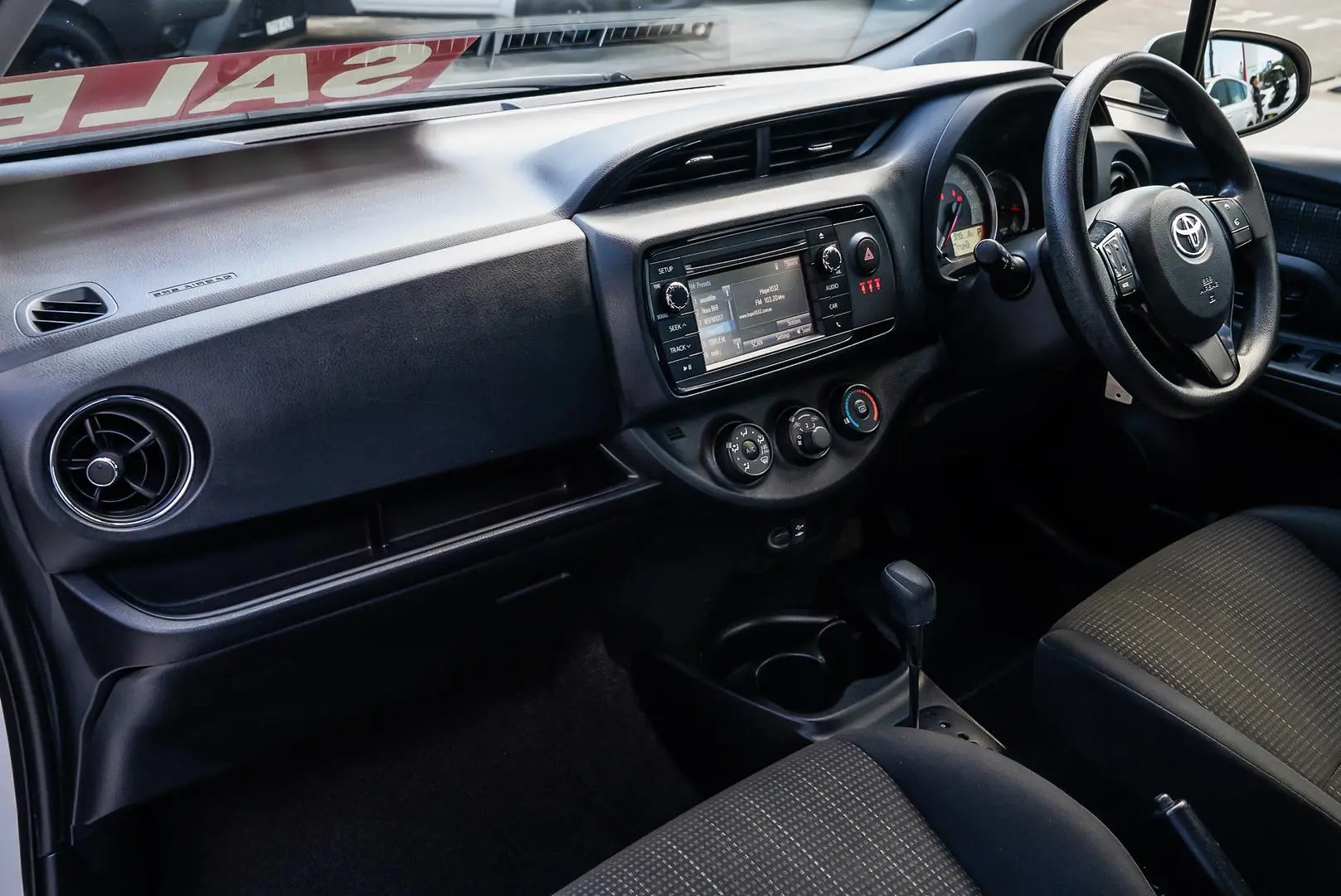2020 Toyota Yaris Gallery Image 8