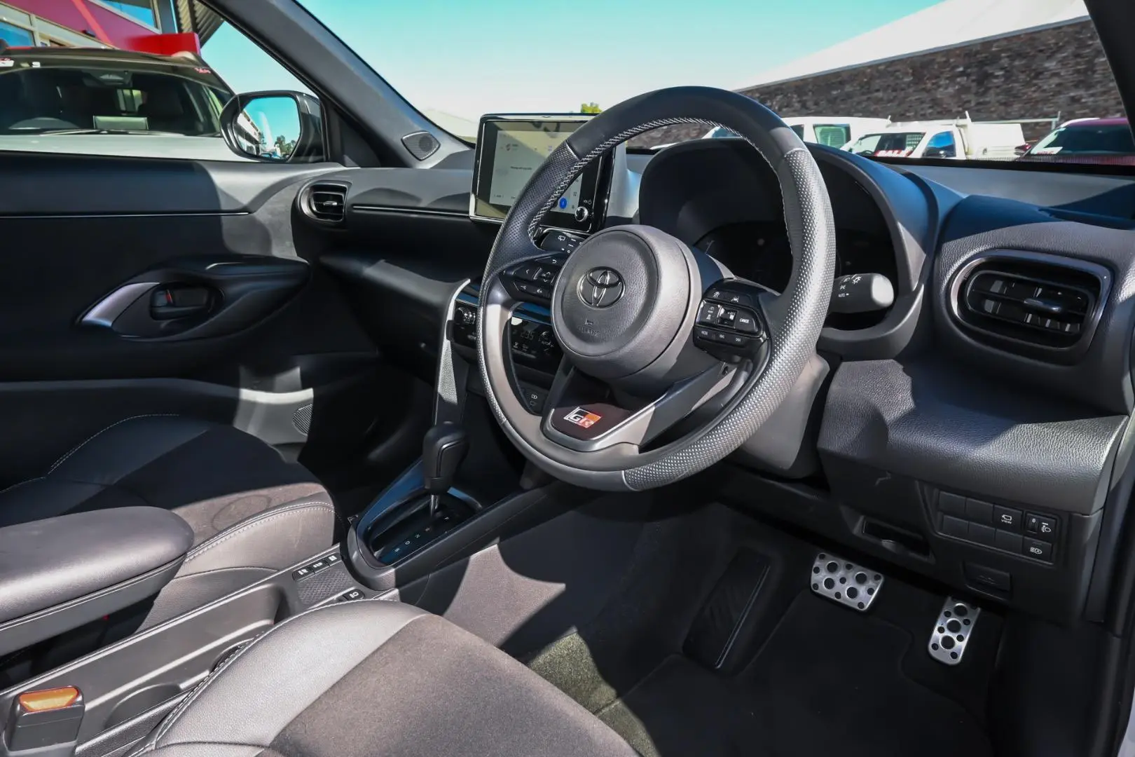 2025 Toyota Yaris Cross Gallery Image 7
