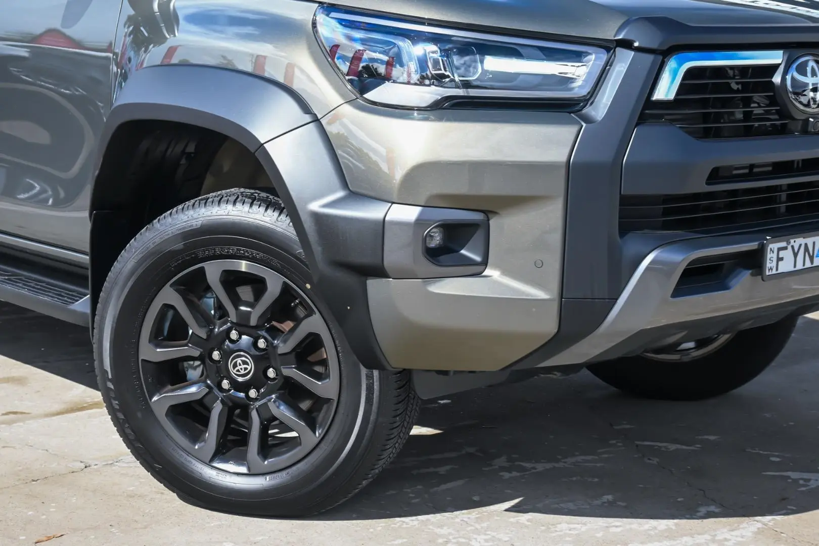 2025 Toyota Hilux Gallery Image 6