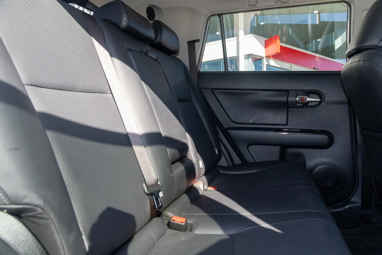 2012 Toyota Rukus Gallery Image 9