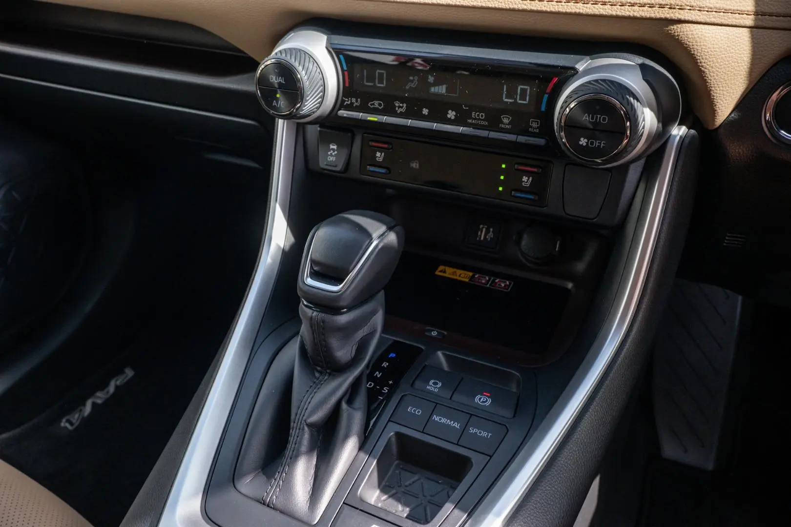 2025 Toyota RAV4 Gallery Image 13