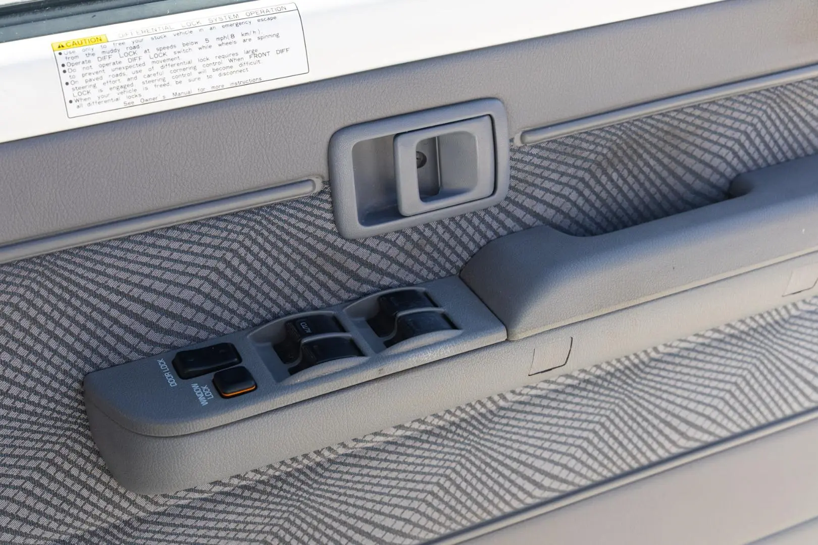 2016 Toyota Landcruiser Gallery Image 14