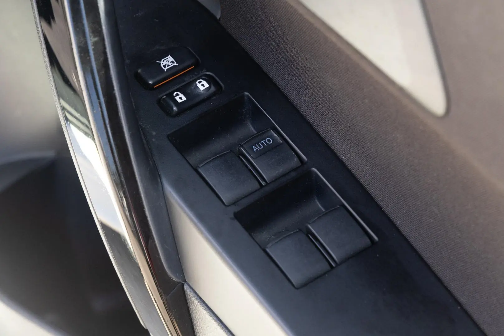 2015 Toyota Corolla Gallery Image 18