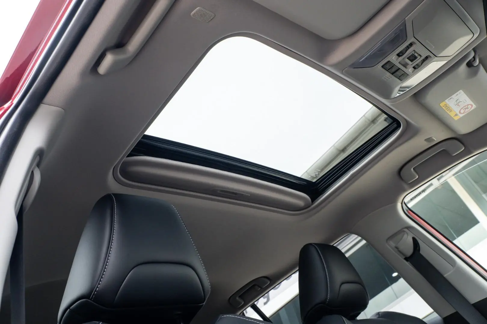 2024 Toyota RAV4 Gallery Image 17