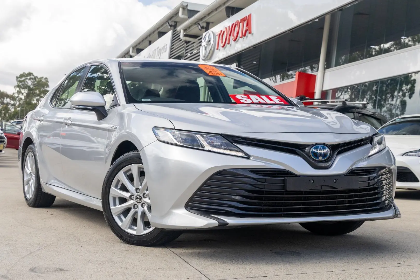 2020 Toyota Camry Gallery Image 1