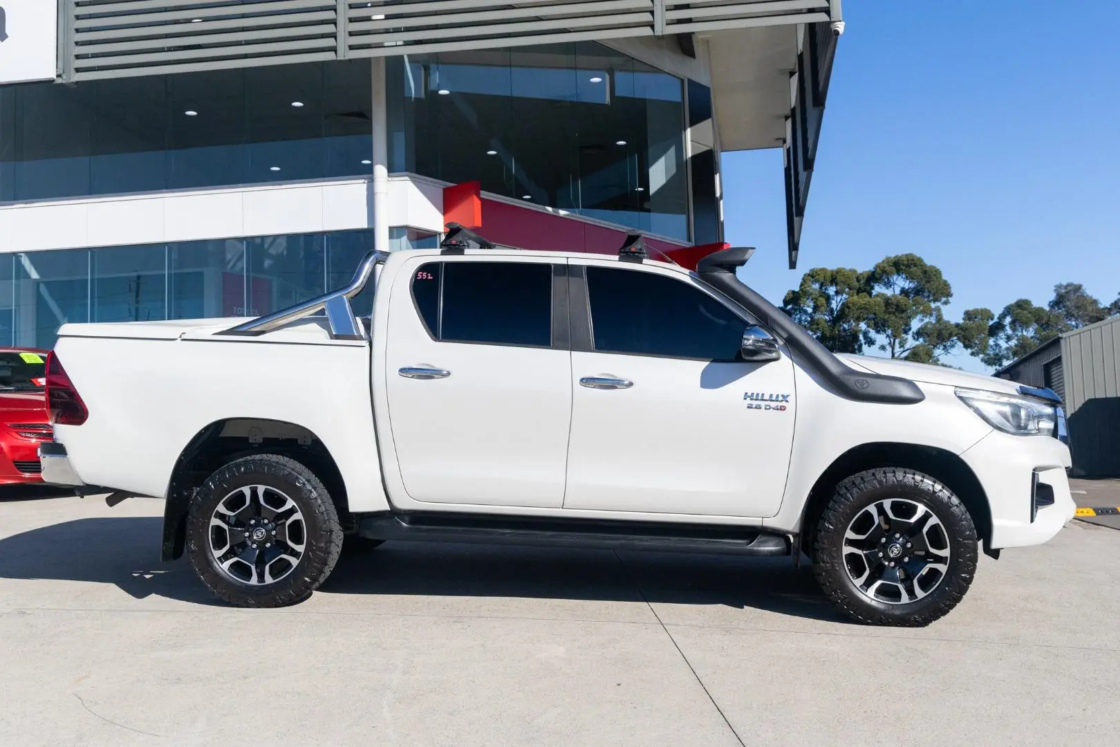 2019 Toyota Hilux Gallery Image 3