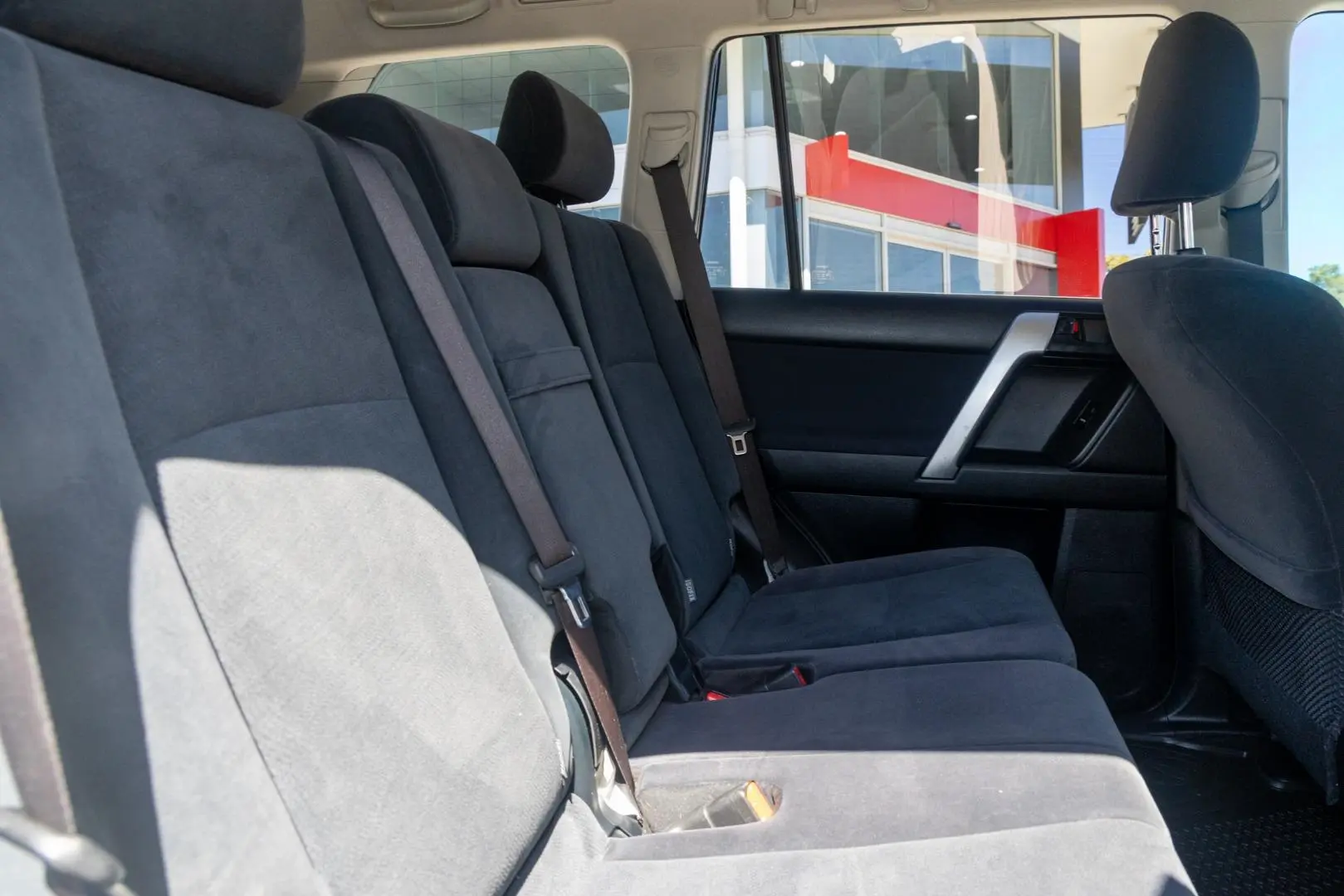 2018 Toyota Landcruiser Prado Gallery Image 9