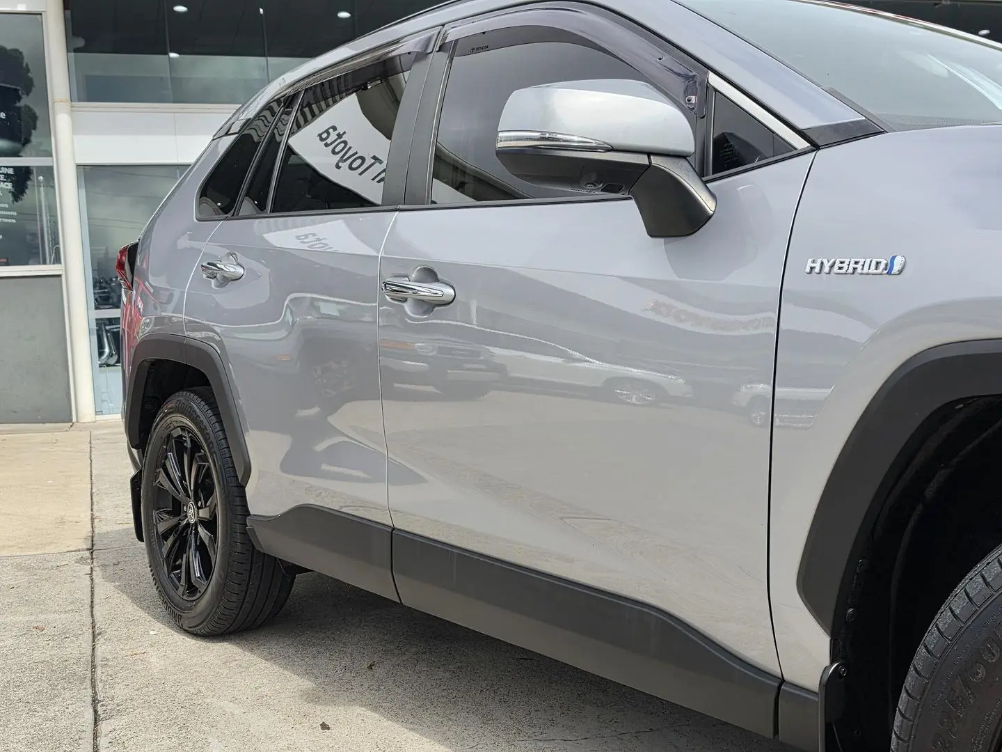 2023 Toyota RAV4 Gallery Image 5