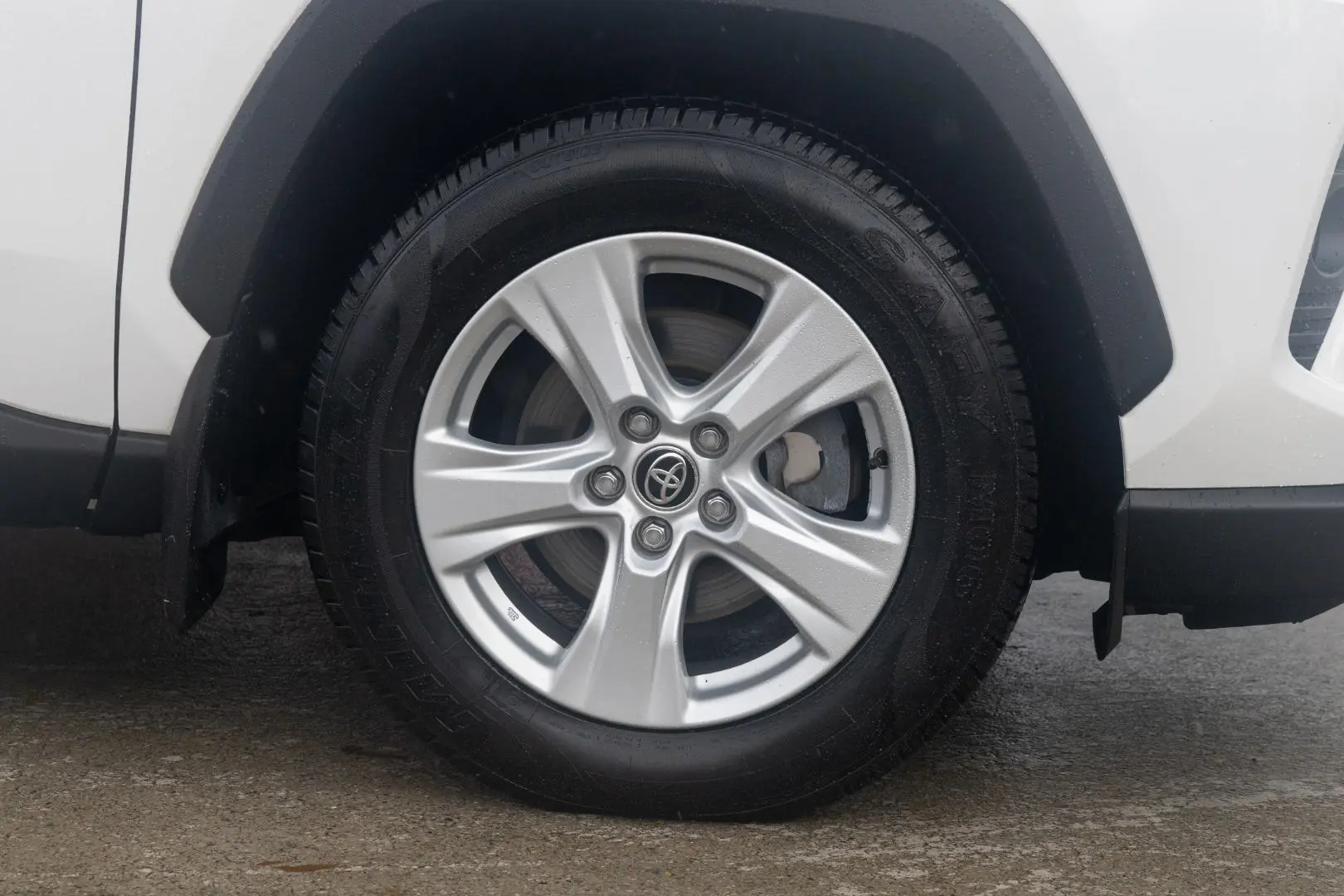 2020 Toyota RAV4 Gallery Image 22
