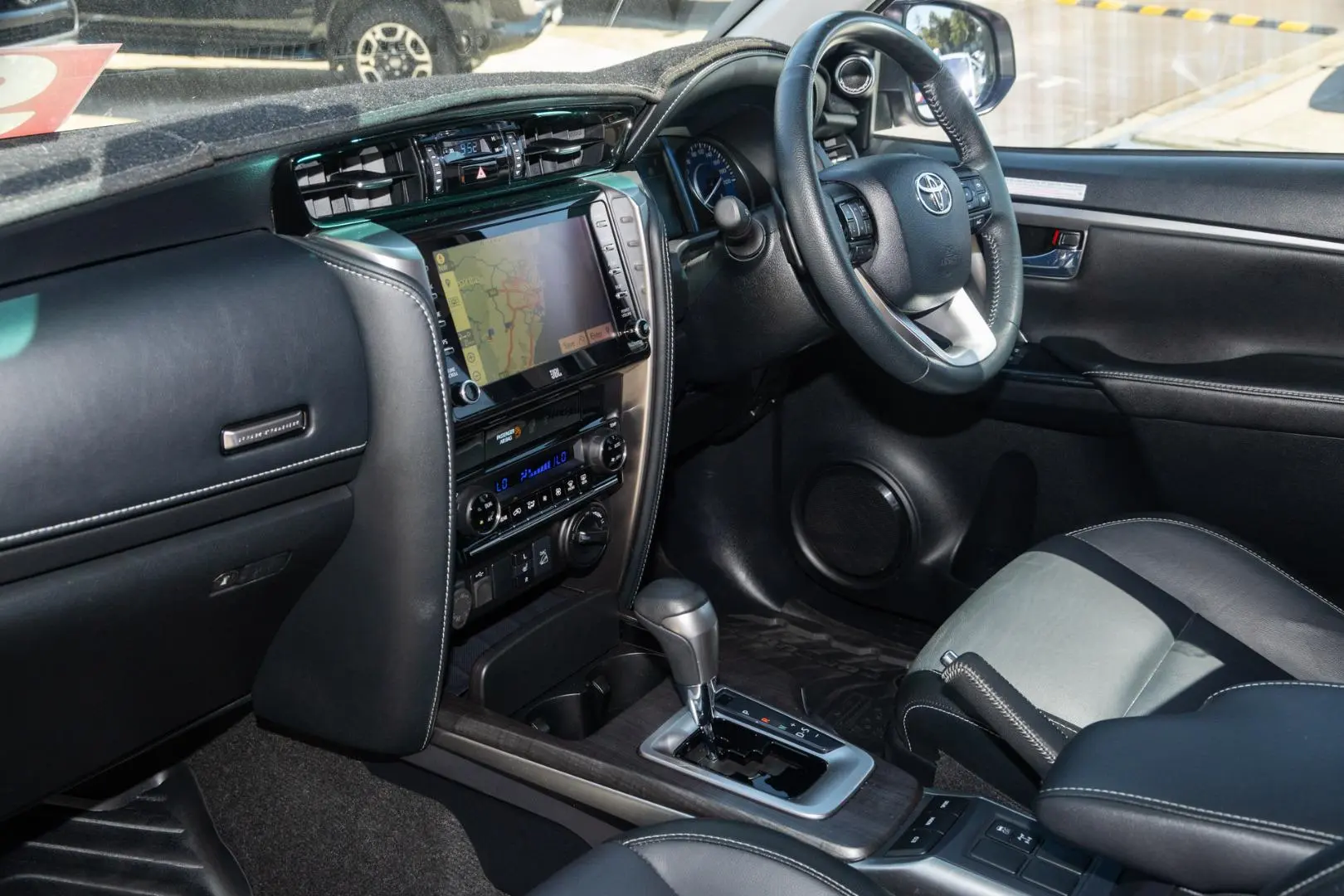 2022 Toyota Fortuner Gallery Image 8